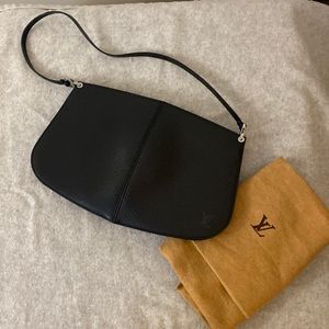 Louis Vuitton small Epi Demi Lune excellent